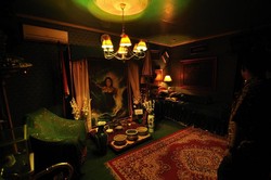 Berani Menginap di Kamar Nyai Roro Kidul?