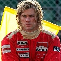 Chris Hemsworth Perankan Pembalap F1 Legendaris