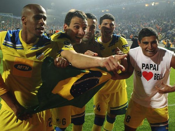 Depak Lyon, APOEL ke Perempatfinal Depak Lyon, APOEL ke Perempatfinal