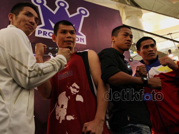 Dua Petinju Terbaik Indonesia Bertarung di Singapura Dua Petinju Terbaik Indonesia Bertarung di Singapura
