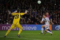 Dalam laga yang dihelat di Camp Nou, Kamis (8/3/2012) dinihari WIB, Messi  mencetak lima gol dan memoloskan Barcelona ke perempatfinal dengan agregat total 10-2 usai menang 3-1 di leg pertama. David Ramos/Getty Images.