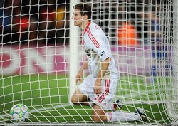 Dengan hasil ini, Leverkusen kini menyamai rekor kekalahan agregat terbesar yang dialami sebuah klub Jerman dalam sejarah Liga Champions. Sebelumnya kekalahan dengan agregat serupa diderita oleh Werder Bremen saat disingkirkan oleh Olympique Lyon pada musim 2004-05. Di leg I, Bremen kalah 2-7 sedangkan di leg II, Bremen menyerah 0-3. Jasper Juinen/Getty Images.