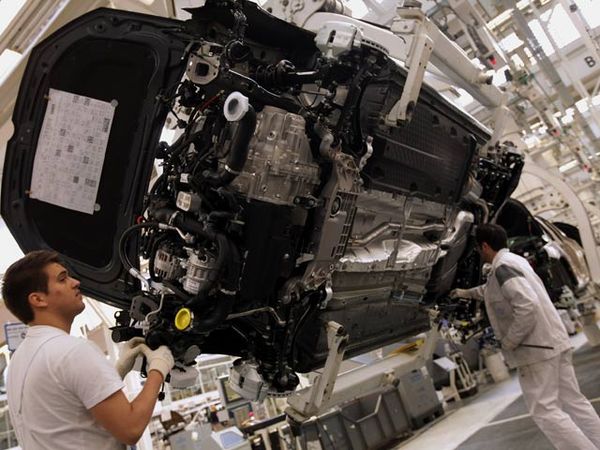 Mengintip Perakitan Volkswagen di Jerman