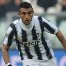 Lawan Genoa, Vidal Jadi Bek?