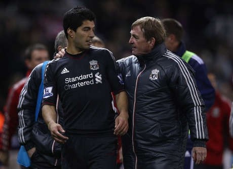 Tepis Rumor PSG-Suarez, Dalglish Pertanyakan Media