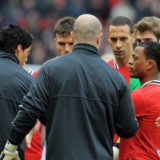 Johnson Kuak Kisah Lama dengan Singgung Insiden Evra-Suarez