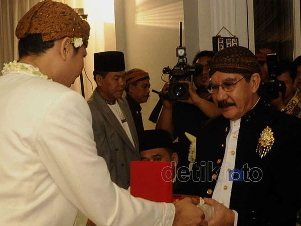 Antasari Nikahkan Putrinya Antasari Nikahkan Putrinya