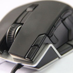 Corsair Vengence M90, Mouse Gahar Sejuta Tombol