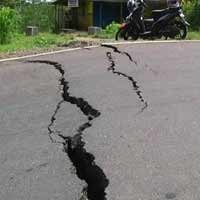 Jalur Malang-Blitar Terancam Lumpuh, Aspal Jalan Merekah & Amblas