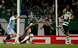 Alexandre Xandao kemudian muncul sebagai pembeda. Di menit 51, Xandao berhasil mencetak gol untuk membawa Sporting memenangi laga. Scott Heavey/Getty Images.