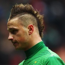 Pemain Bremen Cedera 6 Pekan Usai Bermain dengan Anjingnya