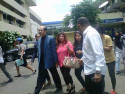 Istri Bawa Makanan Kesukaan John Kei, Sayur, Labu & Ikan Goreng