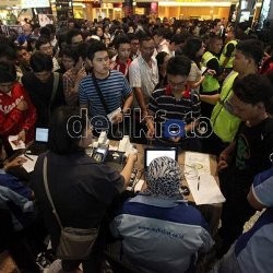 Ribuan Little Monsters Antre Tiket Konser Lady Gaga