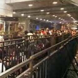 Ratusan Little Monsters Antre Tiket Konser Lady Gaga Sejak Dinihari