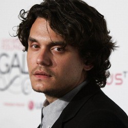 Kembali Sakit Tenggorokan, John Mayer Batalkan Tur