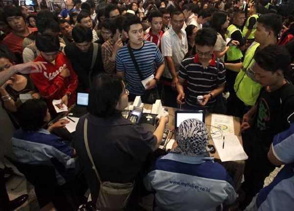 Ribuan Orang Rela Antre Demi Lady Gaga