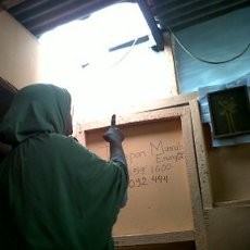 Tangga Lipat Hotel Aston Braga Timpa Rumah Pengusaha Keripik