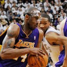 34 Poin Kobe Bantu Lakers Atasi Wolves