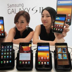 Samsung Tunda Android Es Krim untuk Galaxy S II