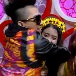 Nge-fans, IU Dipeluk Taeyang Big Bang