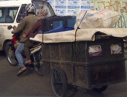 Motor Penarik Gerobak