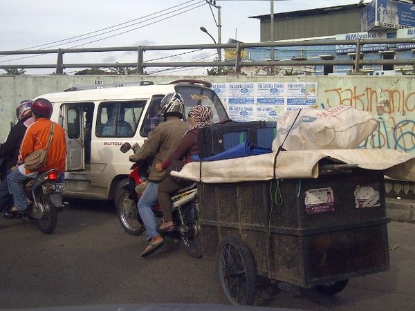 Motor Penarik Gerobak
