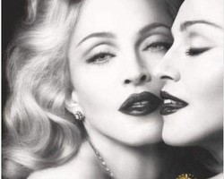 Madonna Topless untuk Iklan Parfum Terbarunya