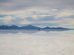 Ini Dia Tempat Paling Asin di Dunia, Salar de Uyuni!