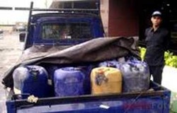Wuih! Penyelundup Solar Bisa Untung Rp 2.000/Liter
