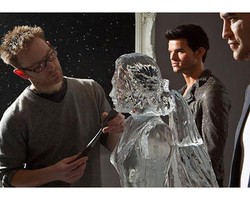 Jadi Patung Es, Kristen Stewart Bersanding dengan Robert Pattinson