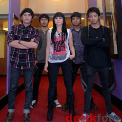 Geisha Puas Hibur Ribuan Fans di Malaysia