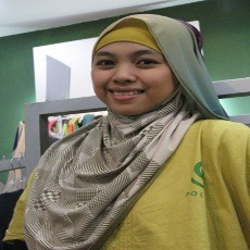 Bergaya kontemporer dengan Pashmina Print Two Piece