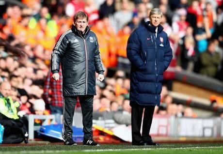 Tuduh Suarez Diving, Dalglish Minta Wenger Ditindak