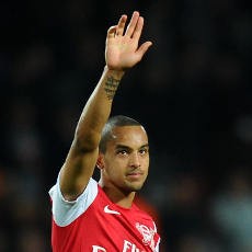 Walcott: Waspadai Arsenal, Spurs