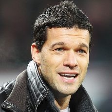 Ballack Belum Berencana Pensiun