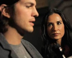 Demi Moore Masih Mengharapkan Cinta Ashton Kutcher