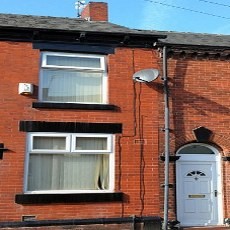 Ibu ke Luar Negeri, Anak Jatuh dari Tangga dan Meninggal