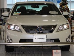 Toyota Diam-diam Tes Camry Hybrid