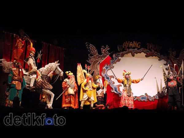 Warna-warni Negeri Sihir Cina-Jawa