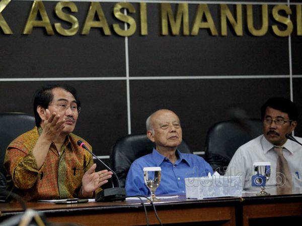 Gay dan Waria Lolos Seleksi Calon Komnas HAM