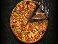 Berani Mencicipi Hell Pizza, Pizza Paling Pedas?