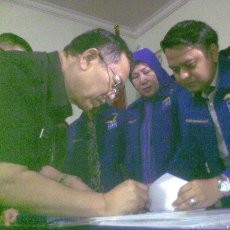 Balikin Formulir, Pendukung Dada Saling Dorong dengan Wartawan