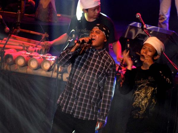 Karinding Attack, Konser Bambu Beraroma Metal