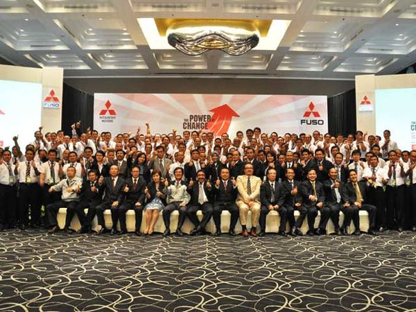 Mitsubishi Gelar Dealer Service Manager Convention 2012