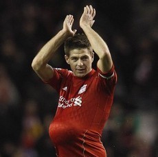 Di Laga ke-400, Gerrard Tiru Aksi Rush 30 Tahun Lalu