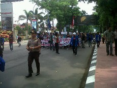 Tolak Kenaikan BBM, Ratusan Mahasiswa Medan Demo Pertamina