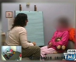 Mengenaskan! Gadis Dipaksa Hidup di Ruang Bawah Tanah & Makan Sampah