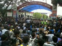 Tolak BBM Naik, Mahasiswa Demo Pertamina
