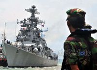 Kapal Perang India Sandar di Surabaya