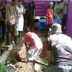 Polisi Kembali Bongkar Makam Korban Gay di Kediri